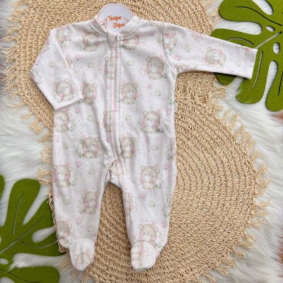 Macacão em Soft com Abertura em Zíper Ursinha com Laço - Off White e Rosa